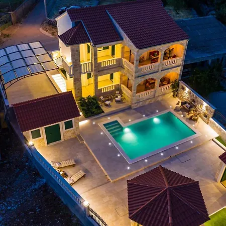H-resort فيلة *