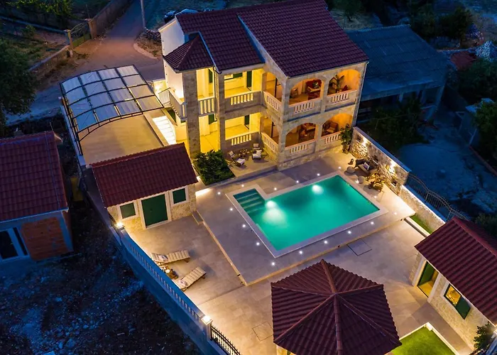 H-resort فيلة *
