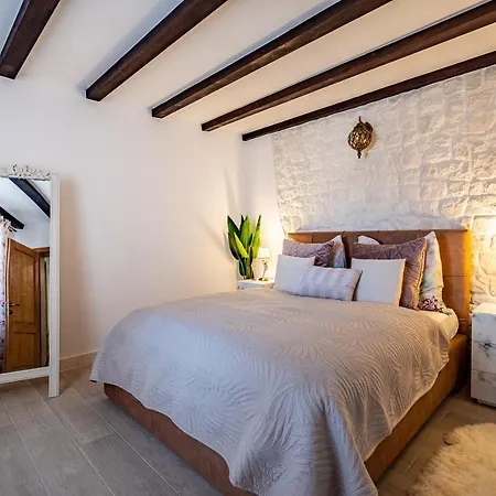 H-resort Vila *