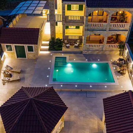H-resort Vila
