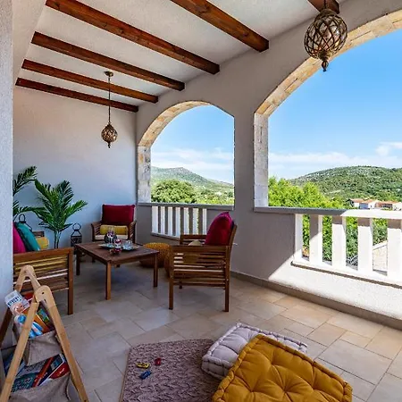 Vila H-resort *