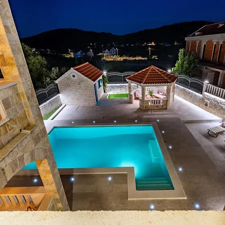 Vila H-resort